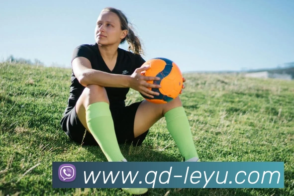 科尔盛赞波杰年轻球员成长之路展现自信与进步潜力