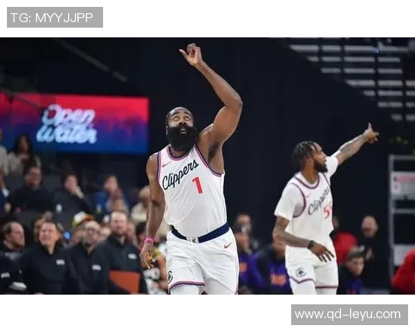 快船遭遇六连败危机面对状态火热的掘金队挑战在即 快船遭遇六连败危机面对状态火热的掘金队挑战在即